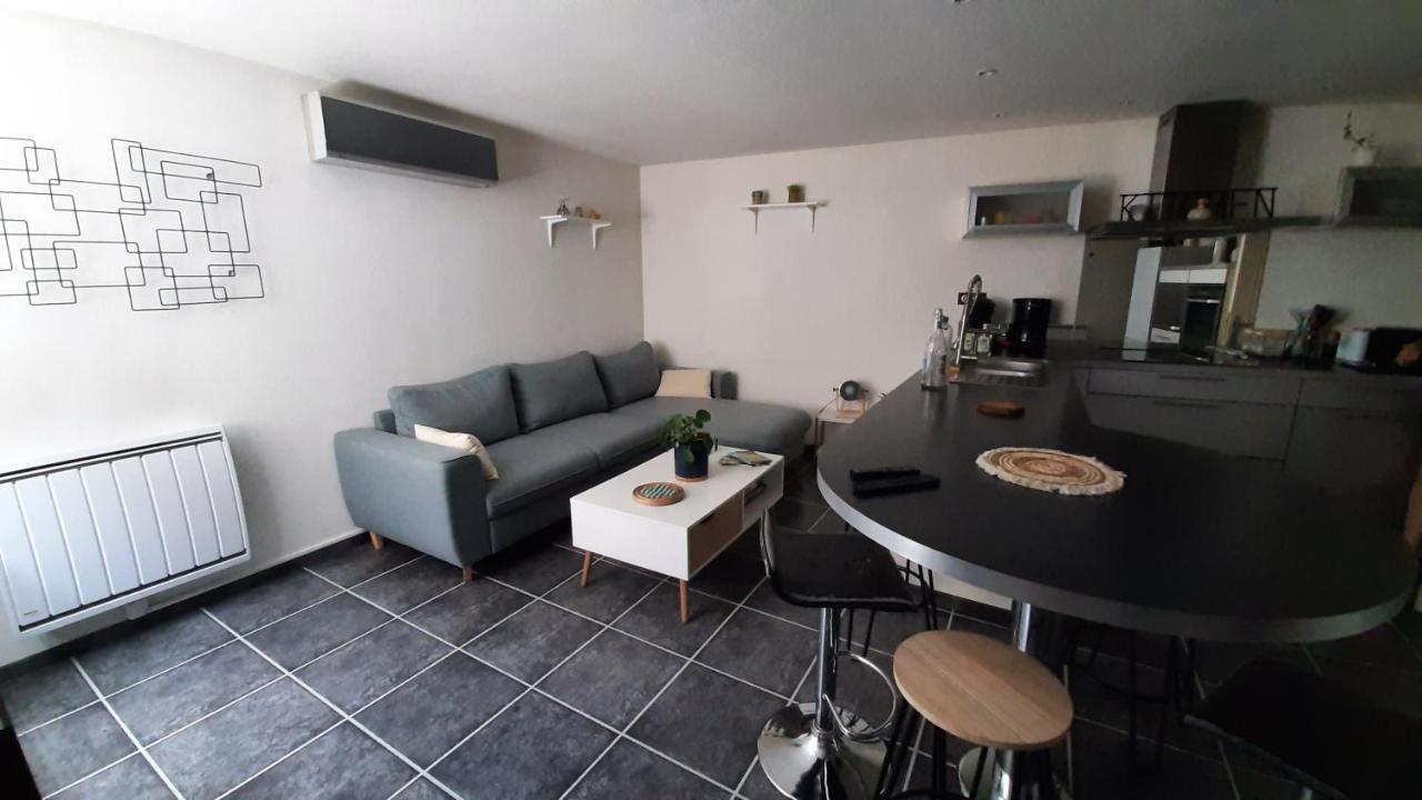 Agreable Maison De Village, Au Calme D'Une Impasse Aubiere Luaran gambar